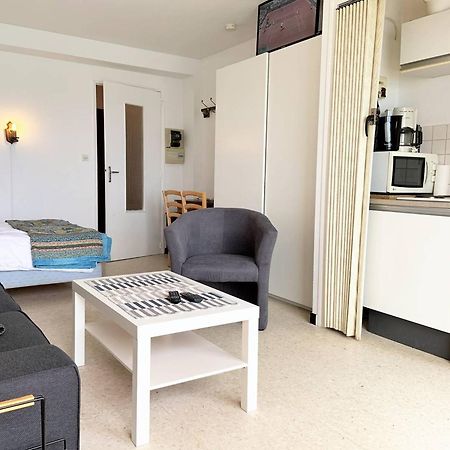 Studio Sur Plage Cavaliere Avec Terrasse, 1Er Etage, 2 Couchages - Fr-1-251-80 르 라방두 외부 사진