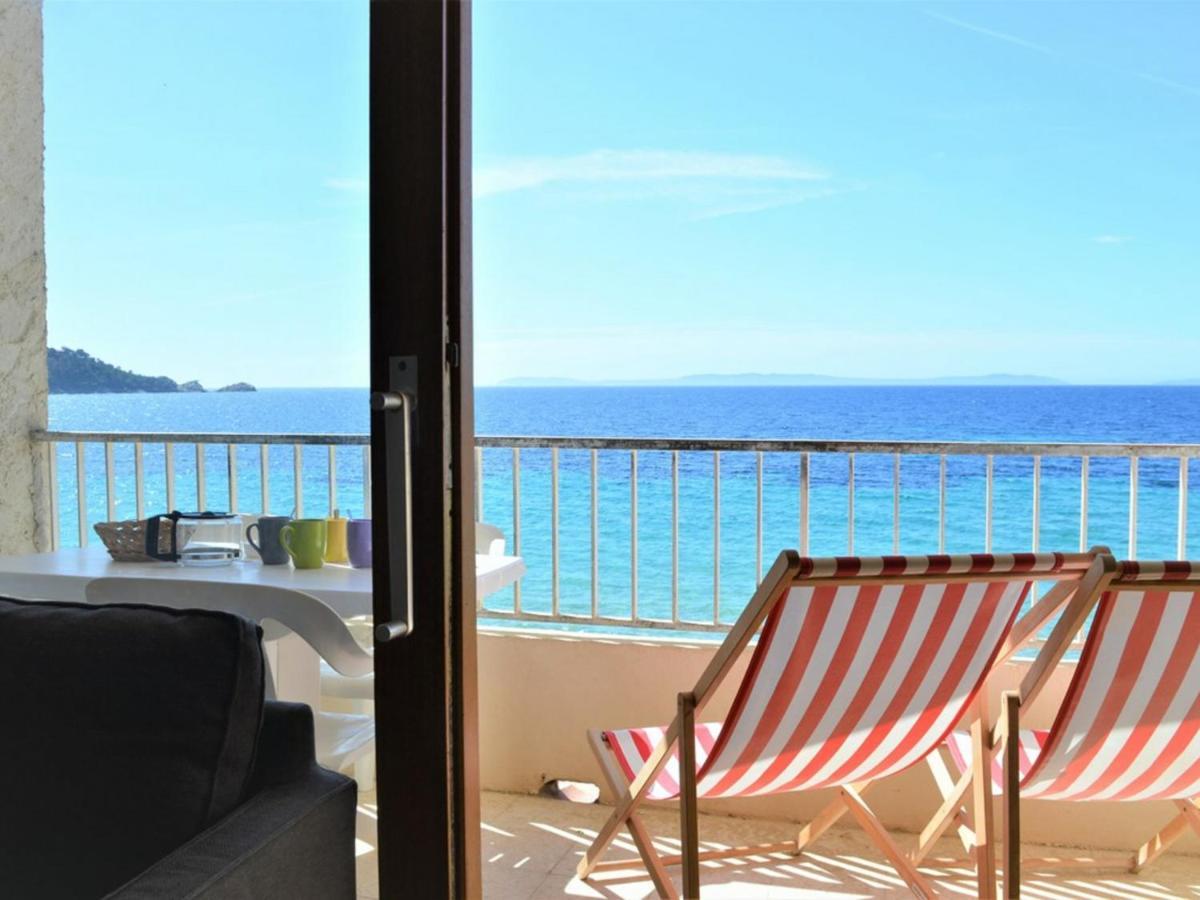 Studio Sur Plage Cavaliere Avec Terrasse, 1Er Etage, 2 Couchages - Fr-1-251-80 르 라방두 외부 사진